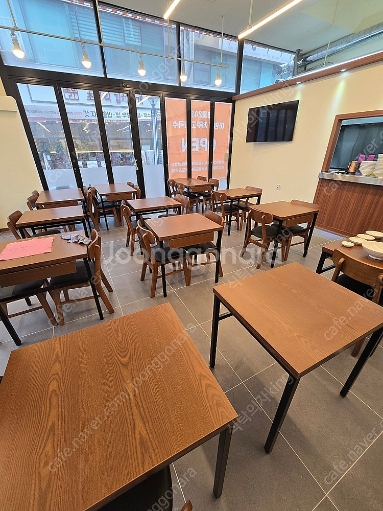 김밥집 분식집 마라탕 식당에서 쓰는 테이블 저렴하게 드립니다. 주문제작 가능--3